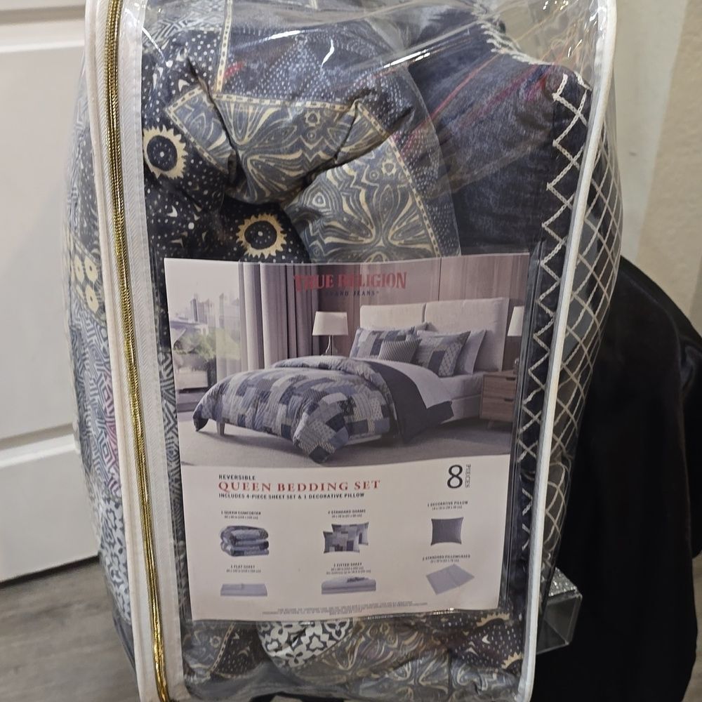True Religion Patchwork 8-PC Reversible Queen Comforter Set - Picture 5 of 8